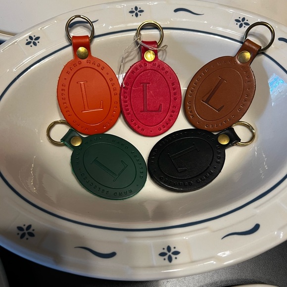 Genuine leather Longaberger key fob - Picture 5 of 9